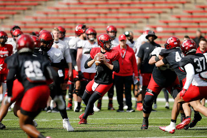 Cincinnati Bearcats quarterback Ben Bryant (6) drops back to throw a pass during a spring practice at Nippert Stadium in Cincinnati on Thursday, March 24, 2022. Cincinnati Bearcats Spring Practice